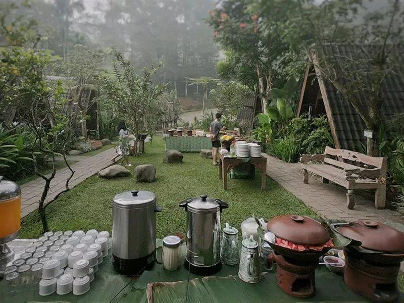 Imah Seniman Hotel Bandung Exterior photo